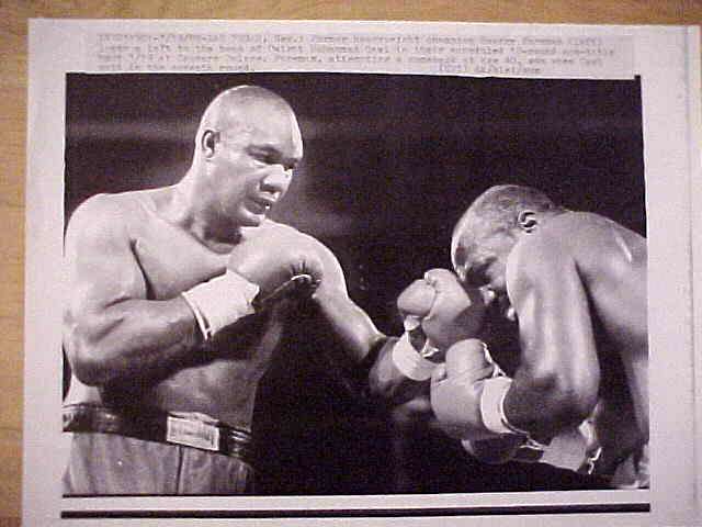 WIREPHOTO [BOXING]: George Foreman - [03/19/88] 'Comeback At 40' Baseball cards value