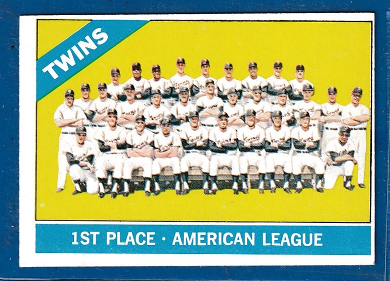 1966 Topps #526 Twins TEAM card SCARCE SHORT PRINT HI# [#]  cards value