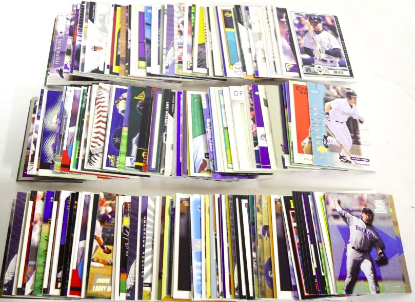 Larry Walker COLLECTION - Lot of (600) ASSORTED cards !!! (Expos/Rockies)  cards value