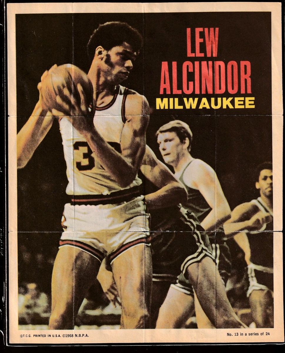 1970-71 Topps Poster #13 Lew Alcindor (Kareem Abdul-Jabbar) Basketball cards value