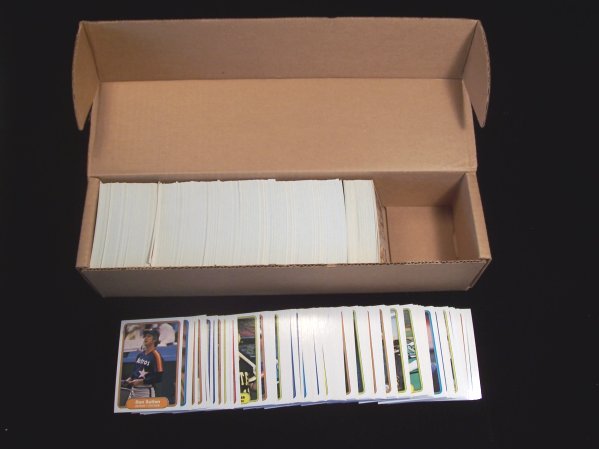 1982 Fleer - COMPLETE SET (660 cards)  cards value