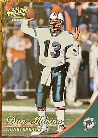 Dan Marino - 1999 Pacific #210 GOLD [#/199] Football cards value