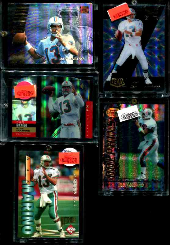 Dan Marino - 1995 Bowman's Best REFRACTORS #47 Football cards value