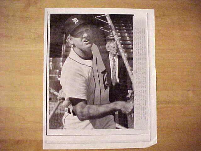WIREPHOTO: Al Kaline - [08/18/86] 'A Few Good Swings Left' (Tigers)  cards value