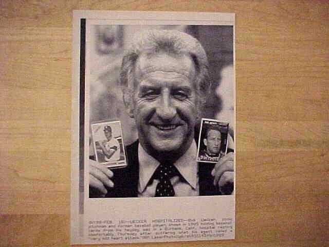 WIREPHOTO: Bob Uecker - [02/16/89] 'Uecker Hospitalized'  cards value