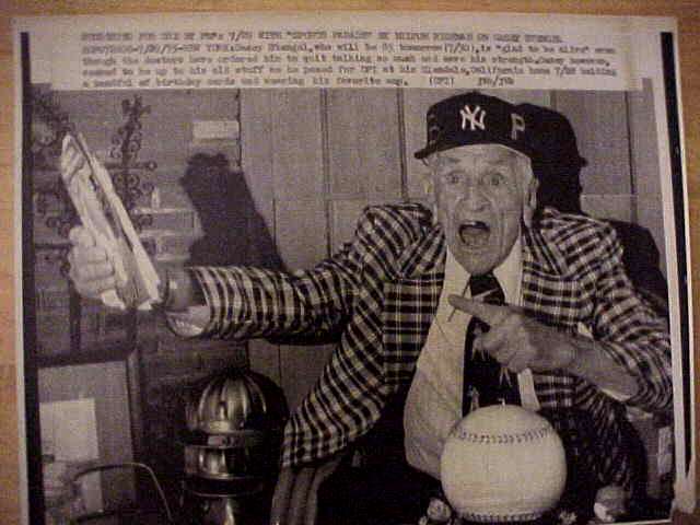 WIREPHOTO: Casey Stengel - [07/29/75] 'Glad To Be Alive' (Yankees/Mets)  cards value