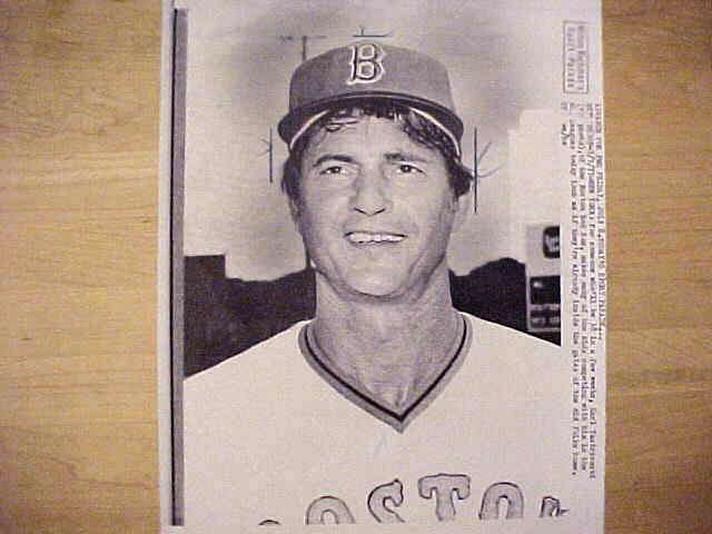 WIREPHOTO: Carl Yastrzemski - [1977-07/07] 'Young At Heart' (Red Sox)  cards value
