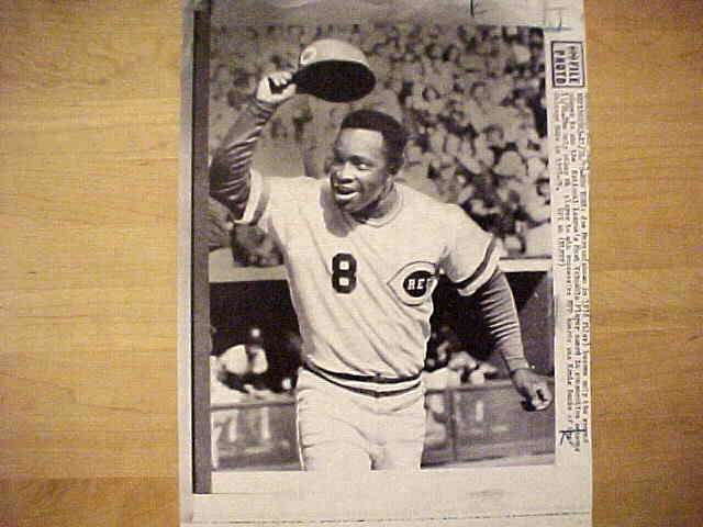 WIREPHOTO: Juan Marichal - [08/22/90] 'A Moment Of Madness' (Giants)  cards value