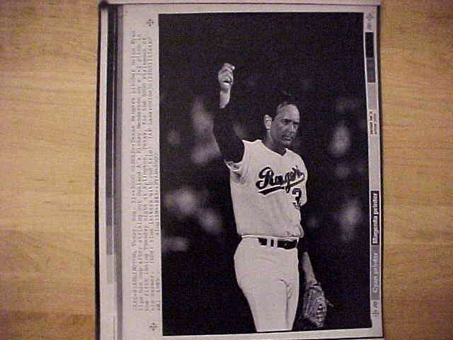 WIREPHOTO: Nolan Ryan - [08/22/89] '5000 Career' (Rangers)  cards value