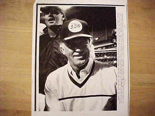 WIREPHOTO: Phil Niekro - [06/01/87] 'New Brotherly Leaders' (Indians)  cards value