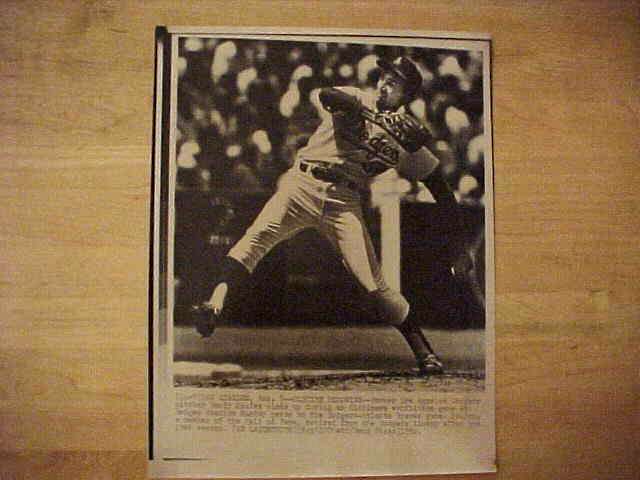 WIREPHOTO: Sandy Koufax - [08/09/82] 'Old Time Memories' (Dodgers)  cards value