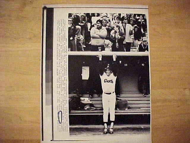WIREPHOTO: Willie Mays - [04/15/86] 'Say Hey, Where's My Introduction?' (Gi  cards value