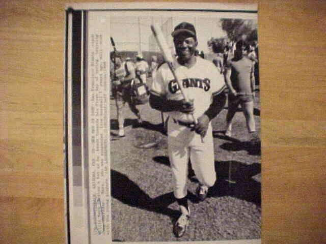 WIREPHOTO: Willie Mays - [02/28/86] 'New Man In Camp' (Giants)  cards value