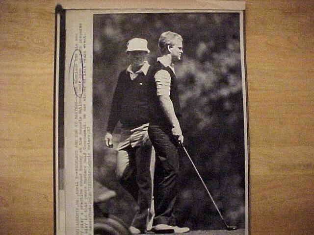 WIREPHOTO [GOLF]: Jack Nicklaus - [04/05/87] 'Nicklaus And Son At Masters'  cards value
