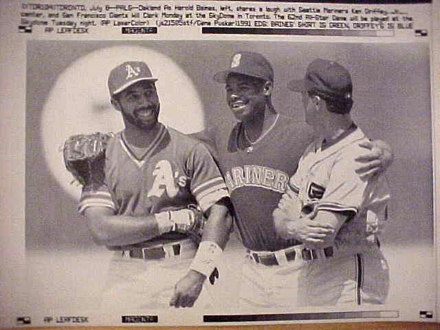 WIREPHOTO: Ken Griffey Jr - [07/08/91] 'Pals' (Mariners)  cards value